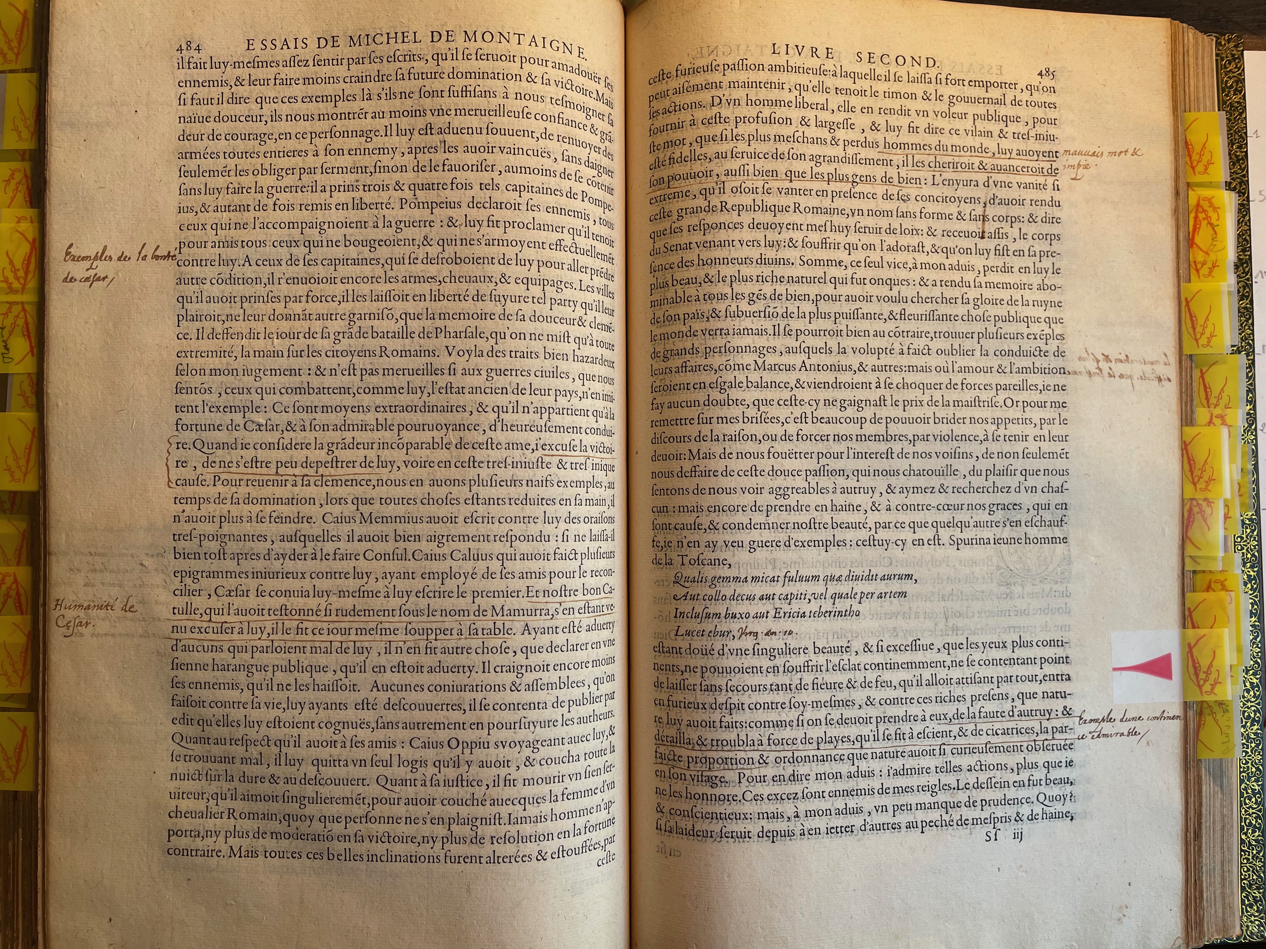 14. - p. 484-485, Livre II. Les Essais, 1595. Exemplaire Laval.